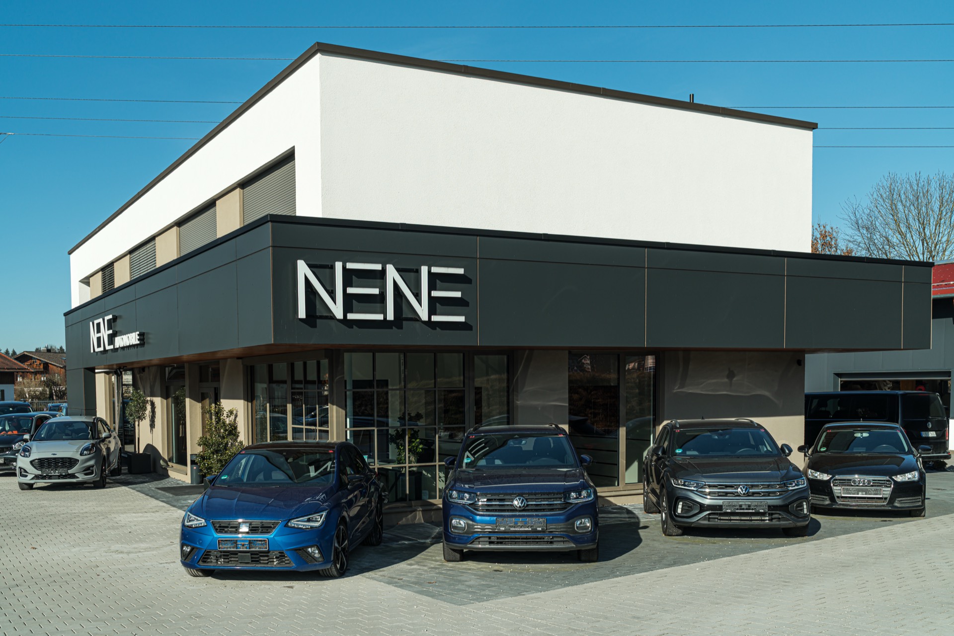 NENE Automobile Showroom in Rohrdorf-Thansau